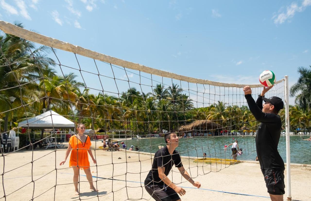 Playa Hawai Ibague Hotel Bagian luar foto
