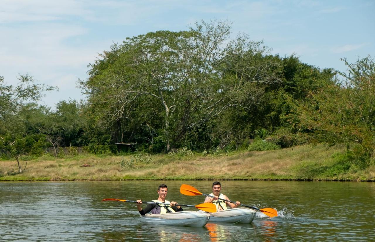 Playa Hawai Ibague Hotel Bagian luar foto